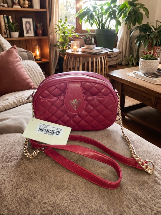 Valentino Orlandi Handbags - Valentino Orlandi Quilted RED Crossbody Bag with Gold Chain